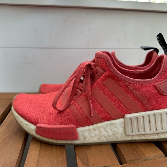 Red Adidas Women's NMD R1 Runner Nomad Trace - Picture 6 of 11
